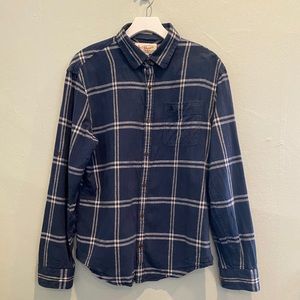 Mens Penguin Button Down, Size Medium